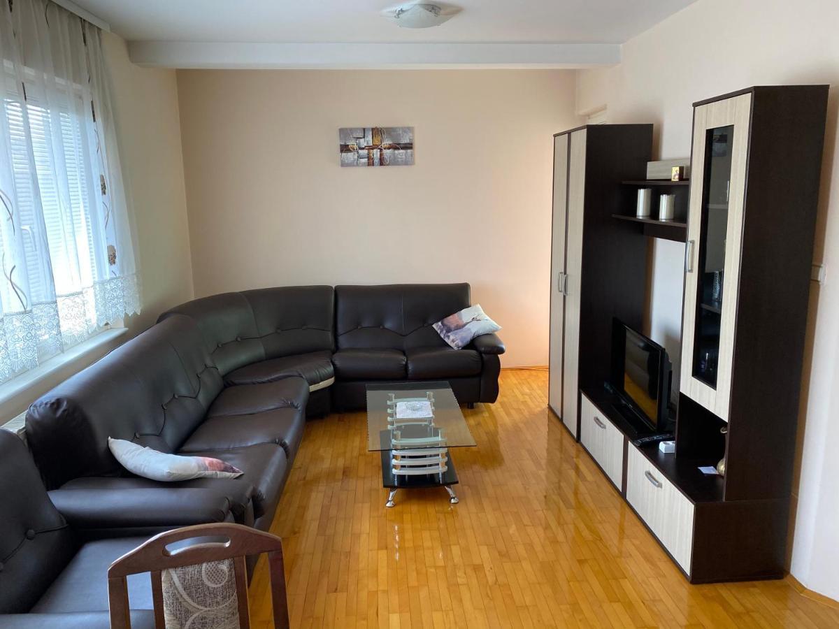 Apartman Centar Apartment Ягодина Екстериор снимка